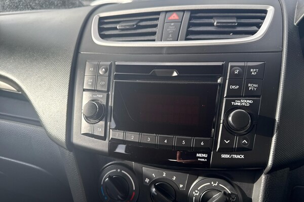 Used Suzuki Swift 2013 for sale - 76012784: Photo 8
