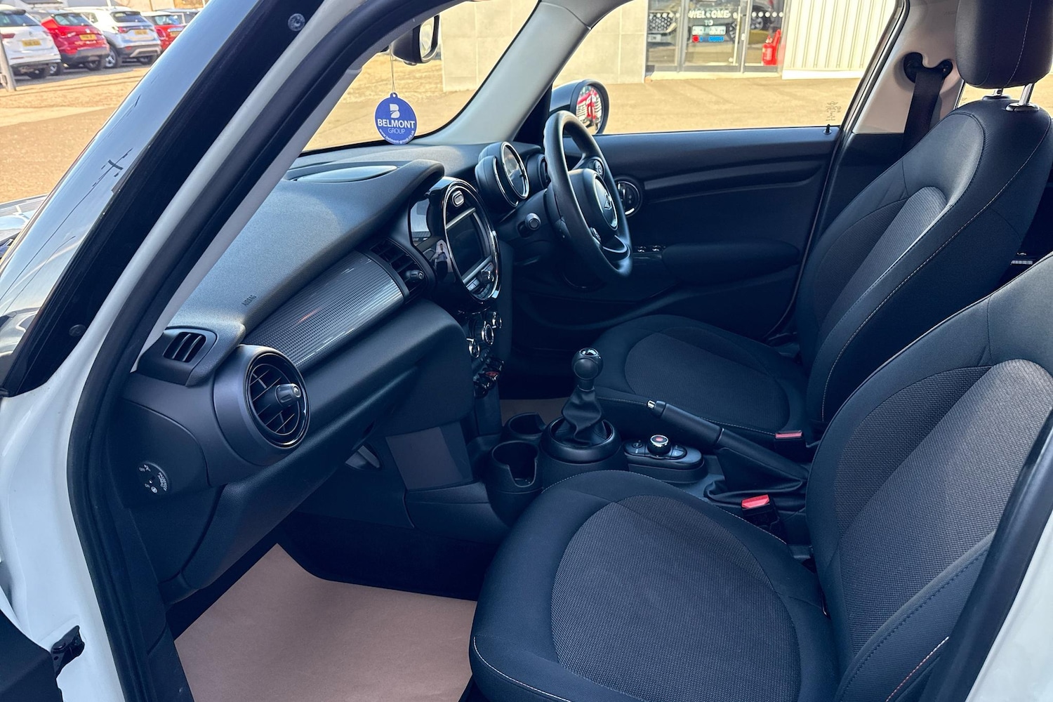 Used MINI Hatch 2018 for sale - 76166847: Photo 2