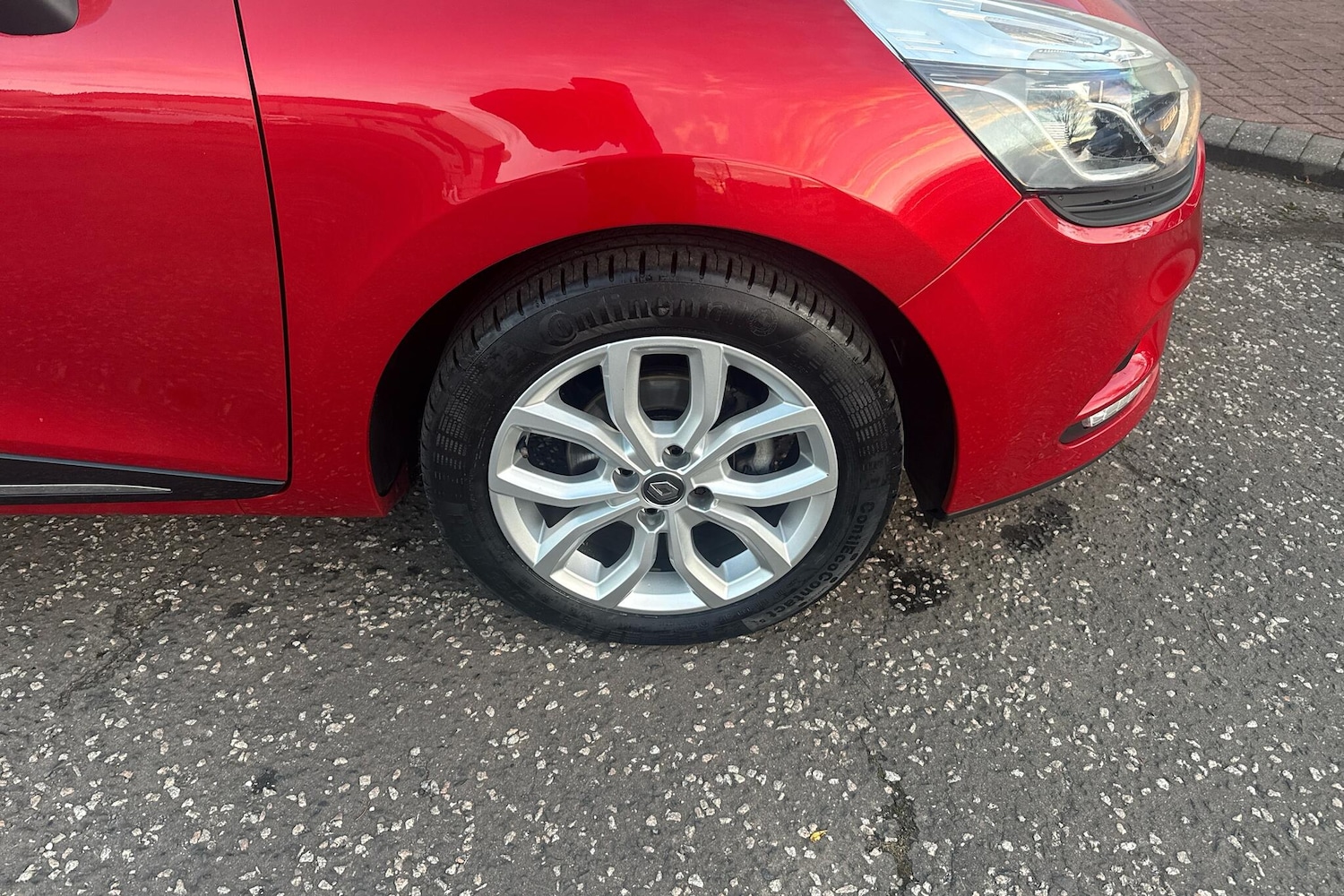 Used Renault Clio 2018 for sale - 76398242: Photo 17