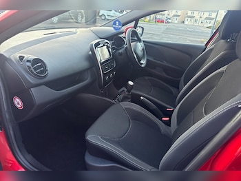 Used Renault Clio 2018 for sale - 76398242: Photo