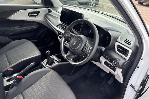 Used Suzuki Swift 2024 for sale - 76227275: Photo 6