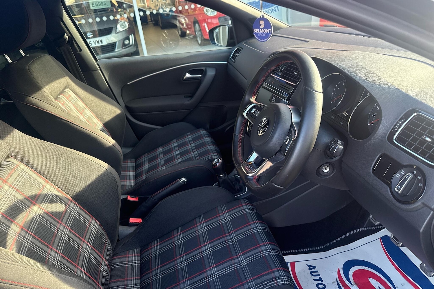 Used Volkswagen Polo 2015 for sale - 76326829: Photo 6