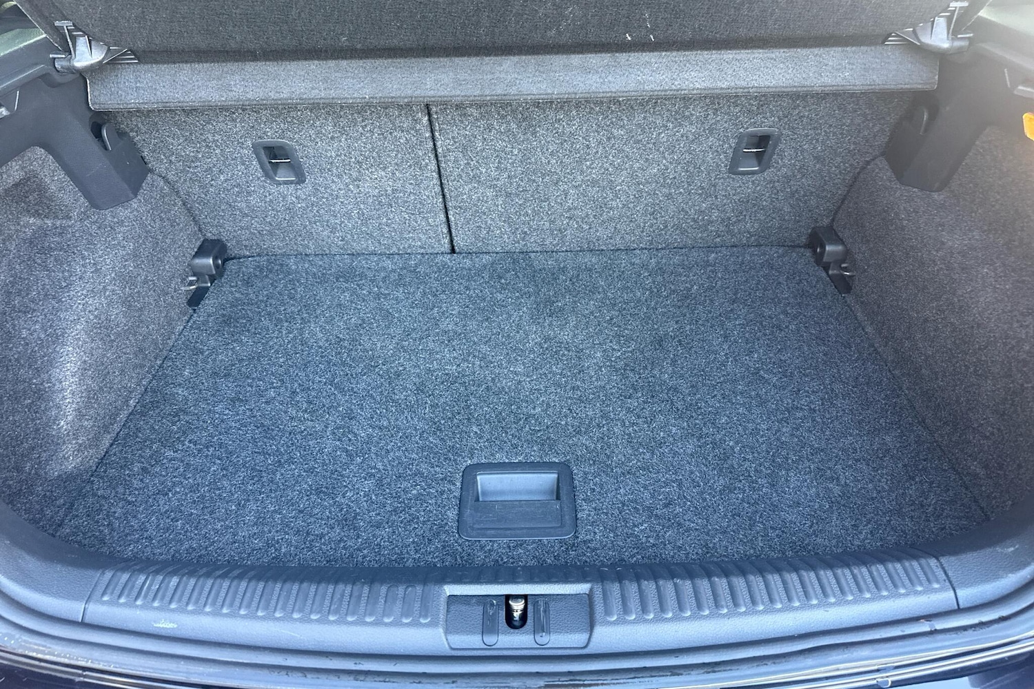 Used Volkswagen Polo 2015 for sale - 76326829: Photo 9