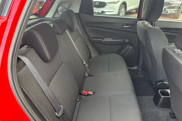 Used Suzuki Swift 2021 for sale - 76227658: Photo 10