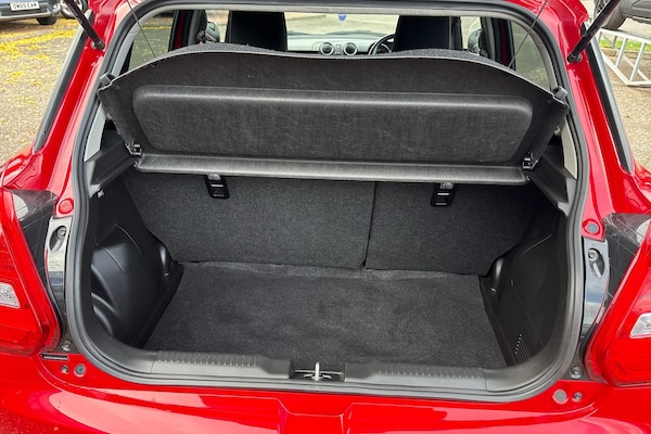 Used Suzuki Swift 2021 for sale - 76227658: Photo 9
