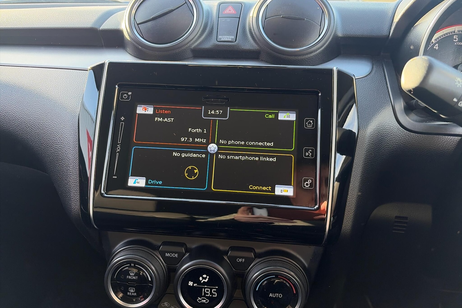 Used Suzuki Swift 2022 for sale - 76337592: Photo 8