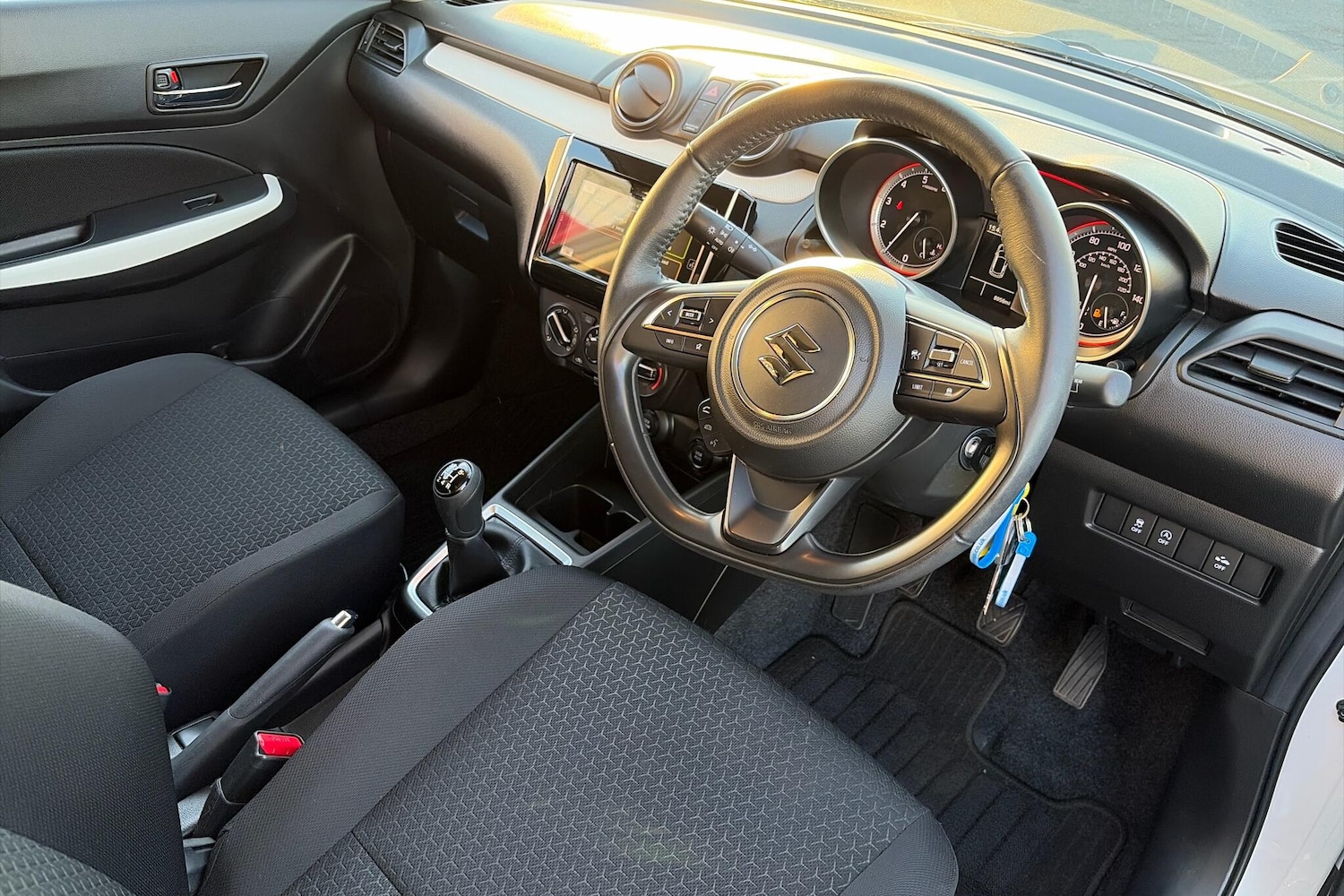 Used Suzuki Swift 2023 for sale - 76336599: Photo 6