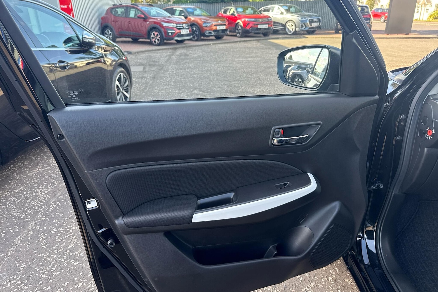 Used Suzuki Swift 2023 for sale - 76336316: Photo 11
