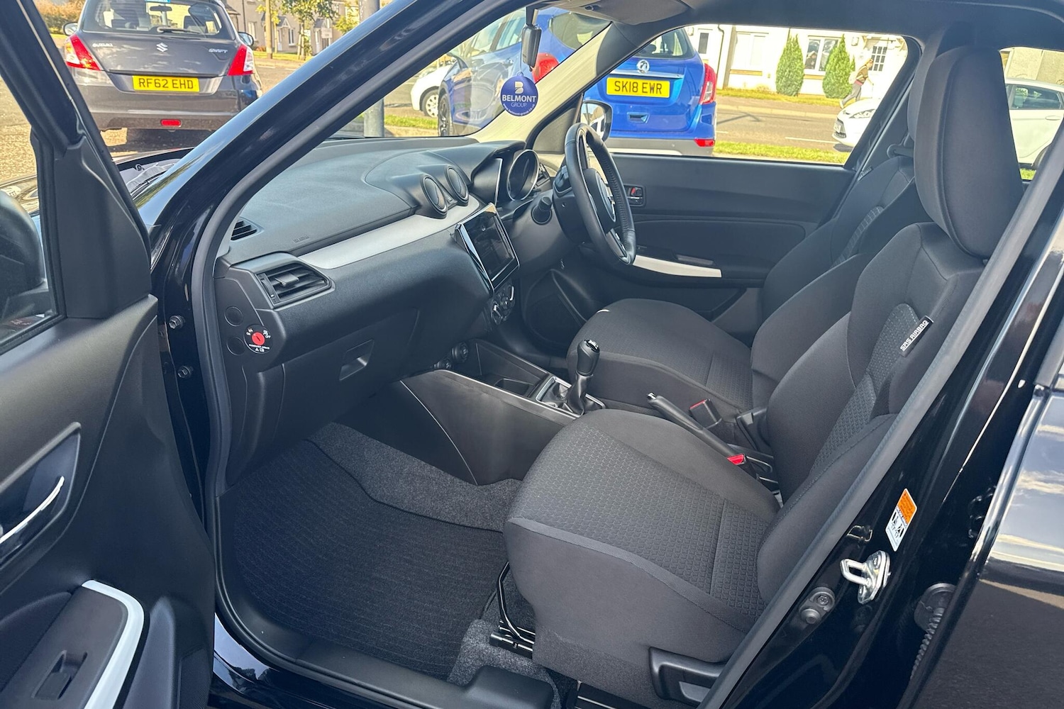 Used Suzuki Swift 2023 for sale - 76336316: Photo 2