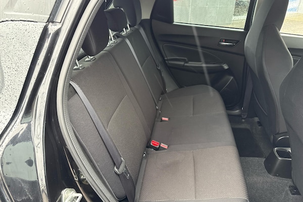 Used Suzuki Swift 2018 for sale - 76227645: Photo 10