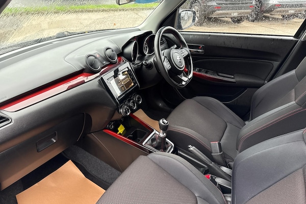 Used Suzuki Swift 2018 for sale - 76227645: Photo 2