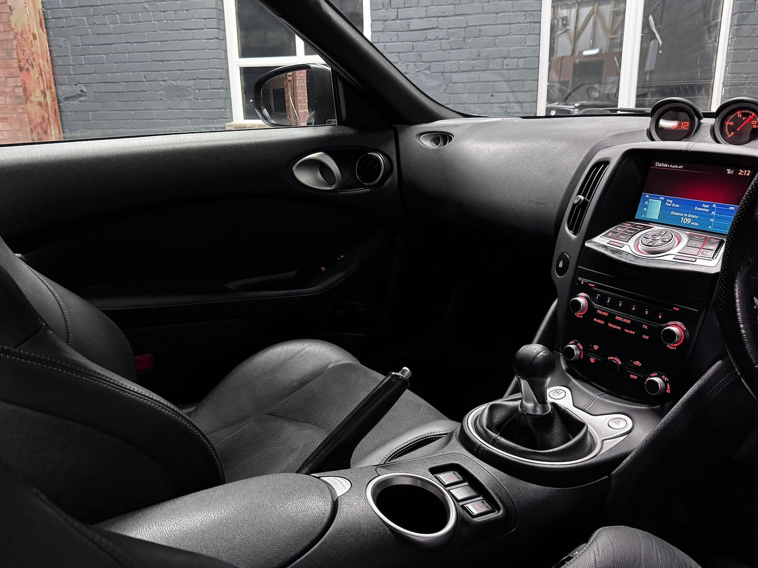 Used Nissan 370 Z 2011 for sale - 76793643: Photo 41