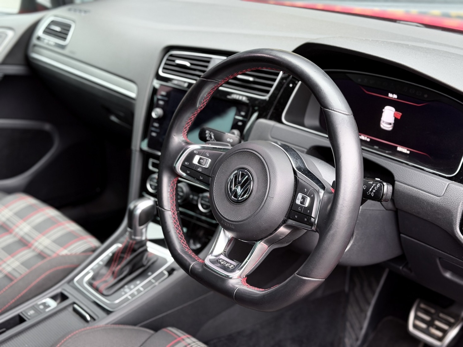 Used Volkswagen Golf 2017 for sale - 77709069: Photo 14