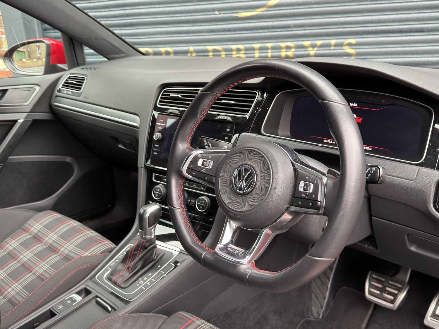 Used Volkswagen Golf 2017 for sale - 77709069: Photo 15