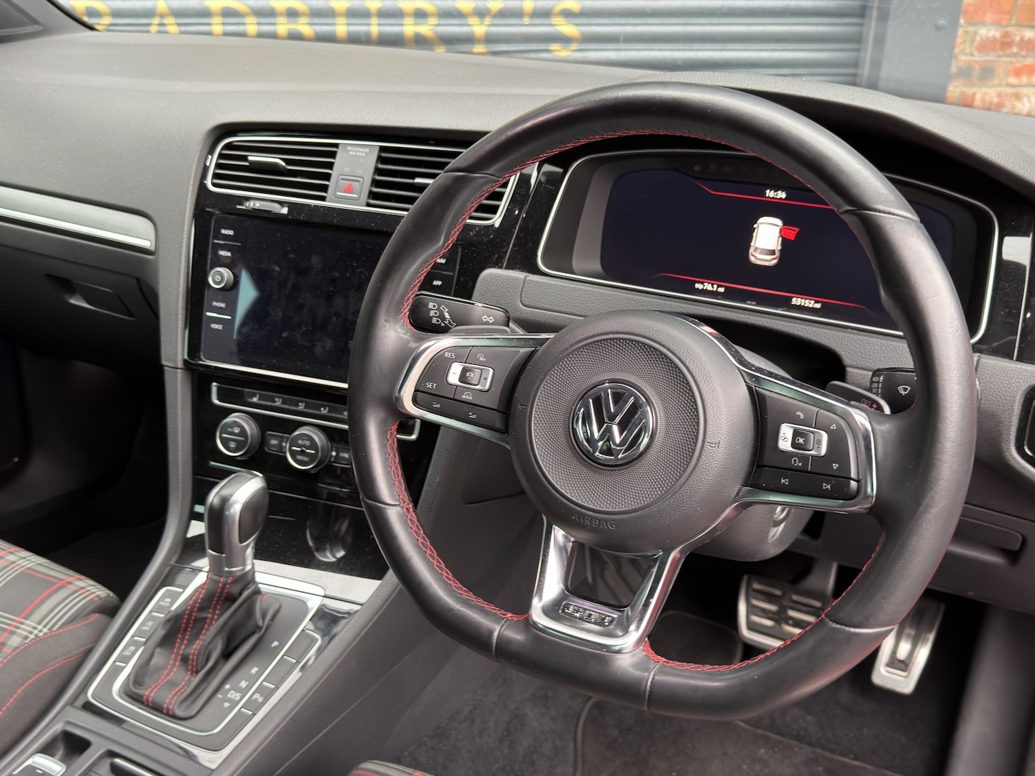 Used Volkswagen Golf 2017 for sale - 77709069: Photo 16