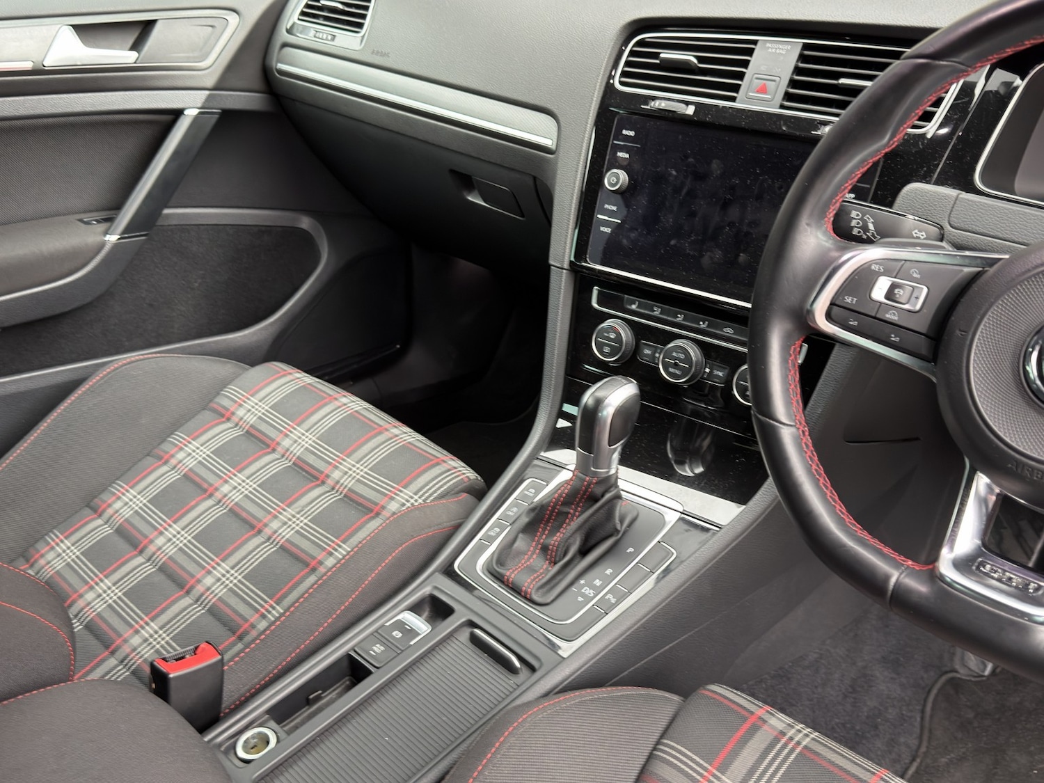 Used Volkswagen Golf 2017 for sale - 77709069: Photo 18