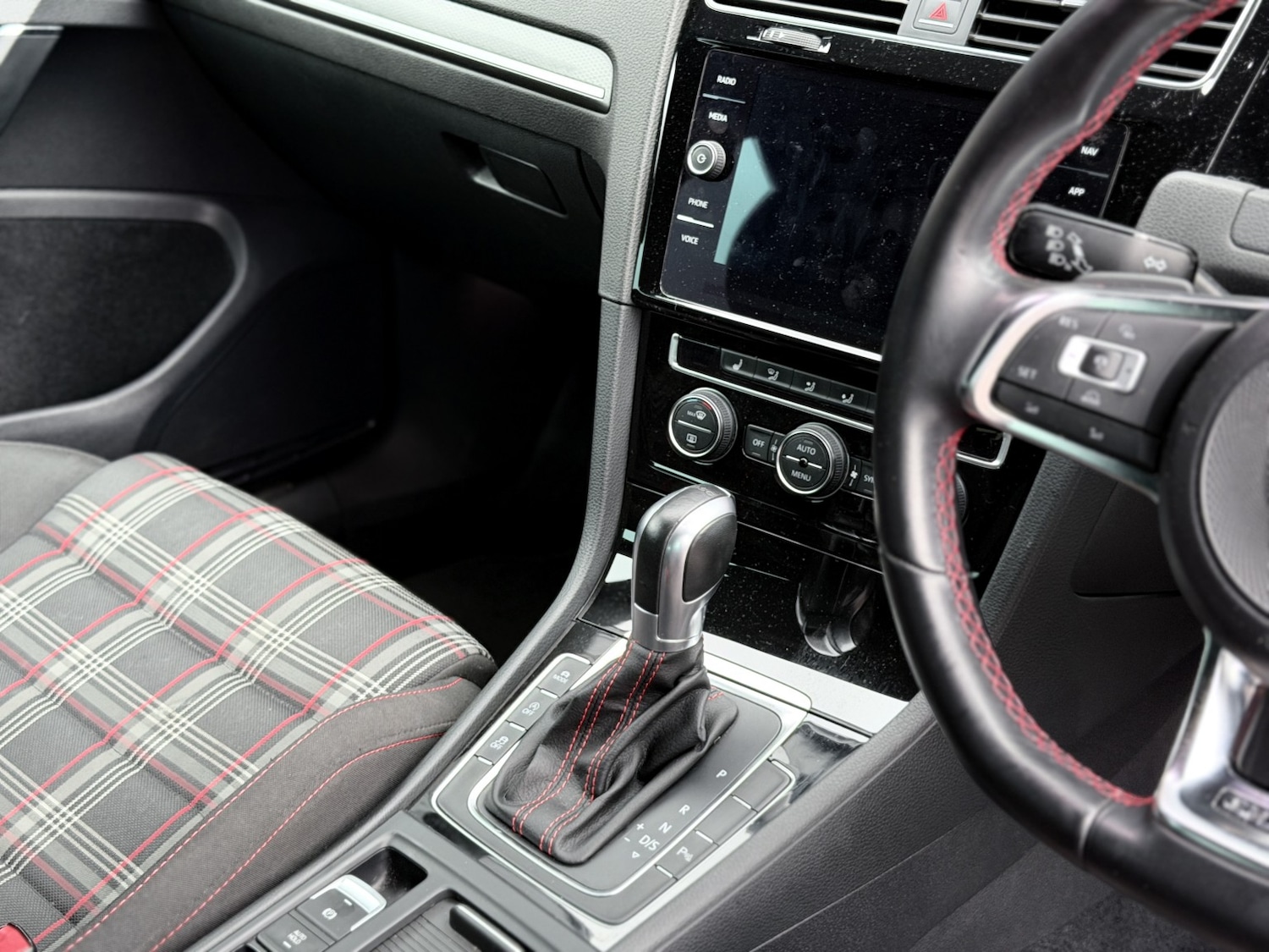 Used Volkswagen Golf 2017 for sale - 77709069: Photo 19