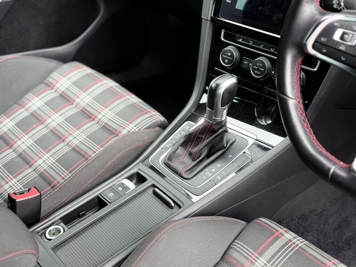 Used Volkswagen Golf 2017 for sale - 77709069: Photo 20