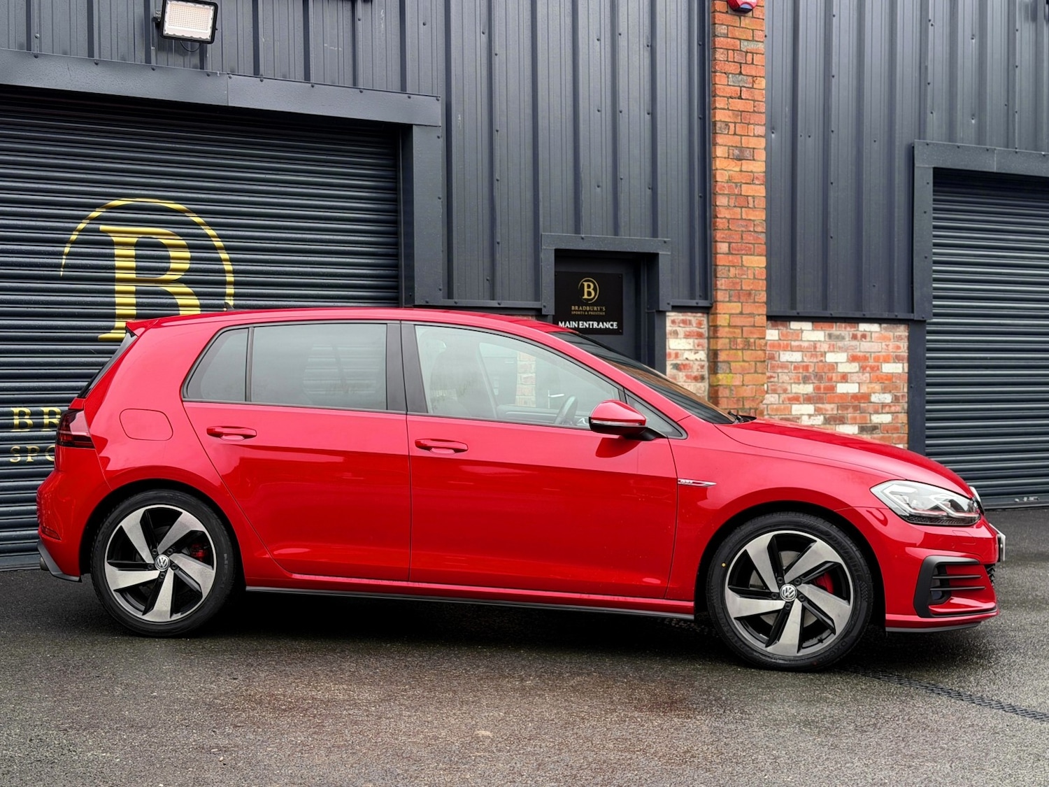 Used Volkswagen Golf 2017 for sale - 77709069: Photo 3