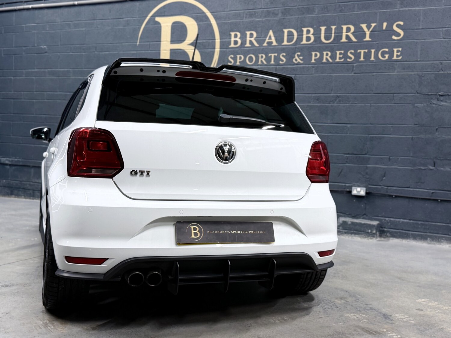 Used Volkswagen Polo 2016 for sale - 76579920: Photo 76