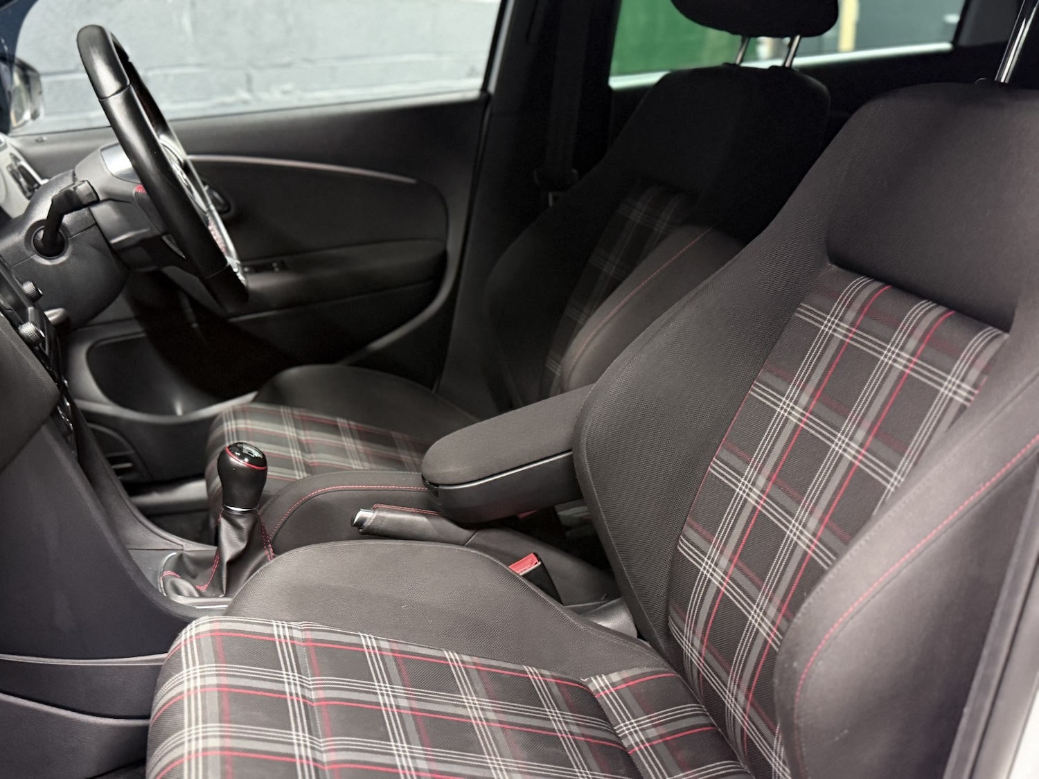 Used Volkswagen Polo 2016 for sale - 76579920: Photo 91