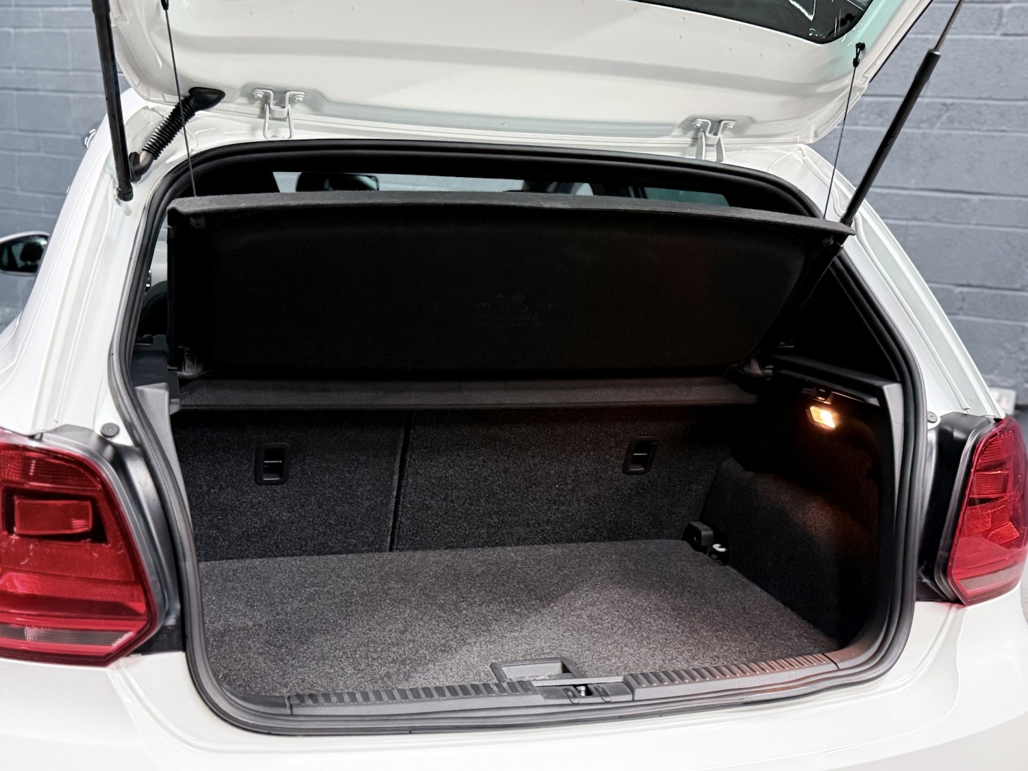 Used Volkswagen Polo 2016 for sale - 77261687: Photo 92