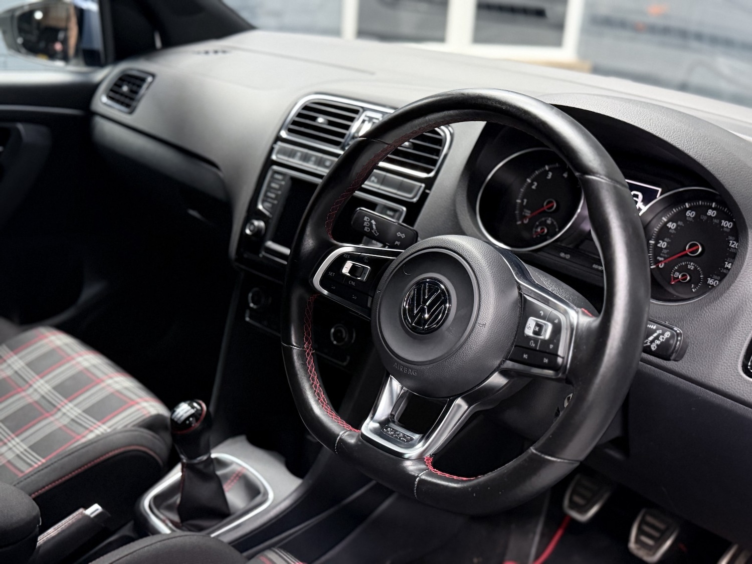 Used Volkswagen Polo 2016 for sale - 77261687: Photo 96