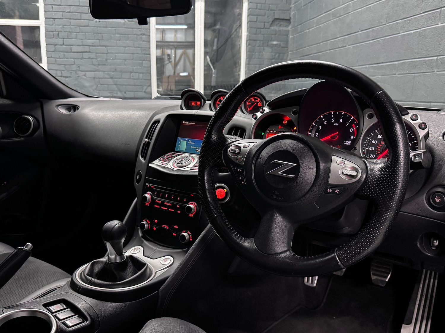 Used Nissan 370 Z 2011 for sale - 77261686: Photo 39