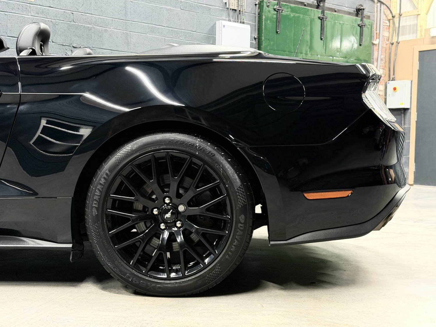 Used Ford Mustang 2018 for sale - 78084440: Photo 31