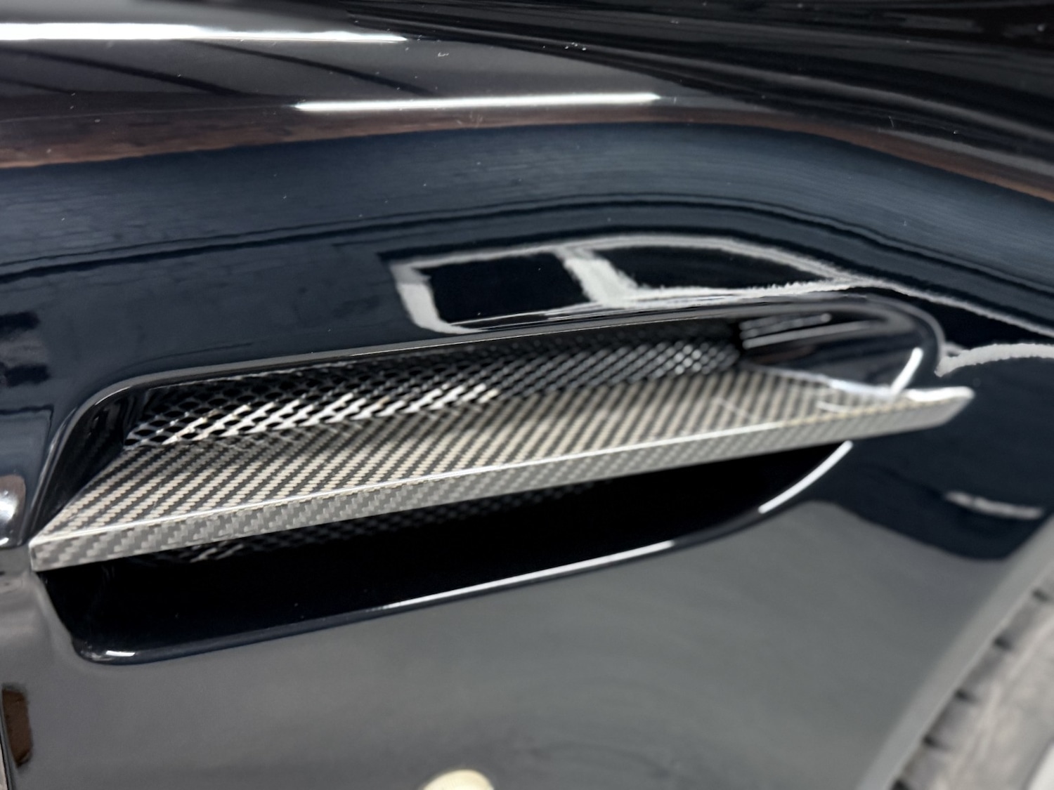 Used Aston Martin Vantage 2015 for sale - 77261678: Photo 29