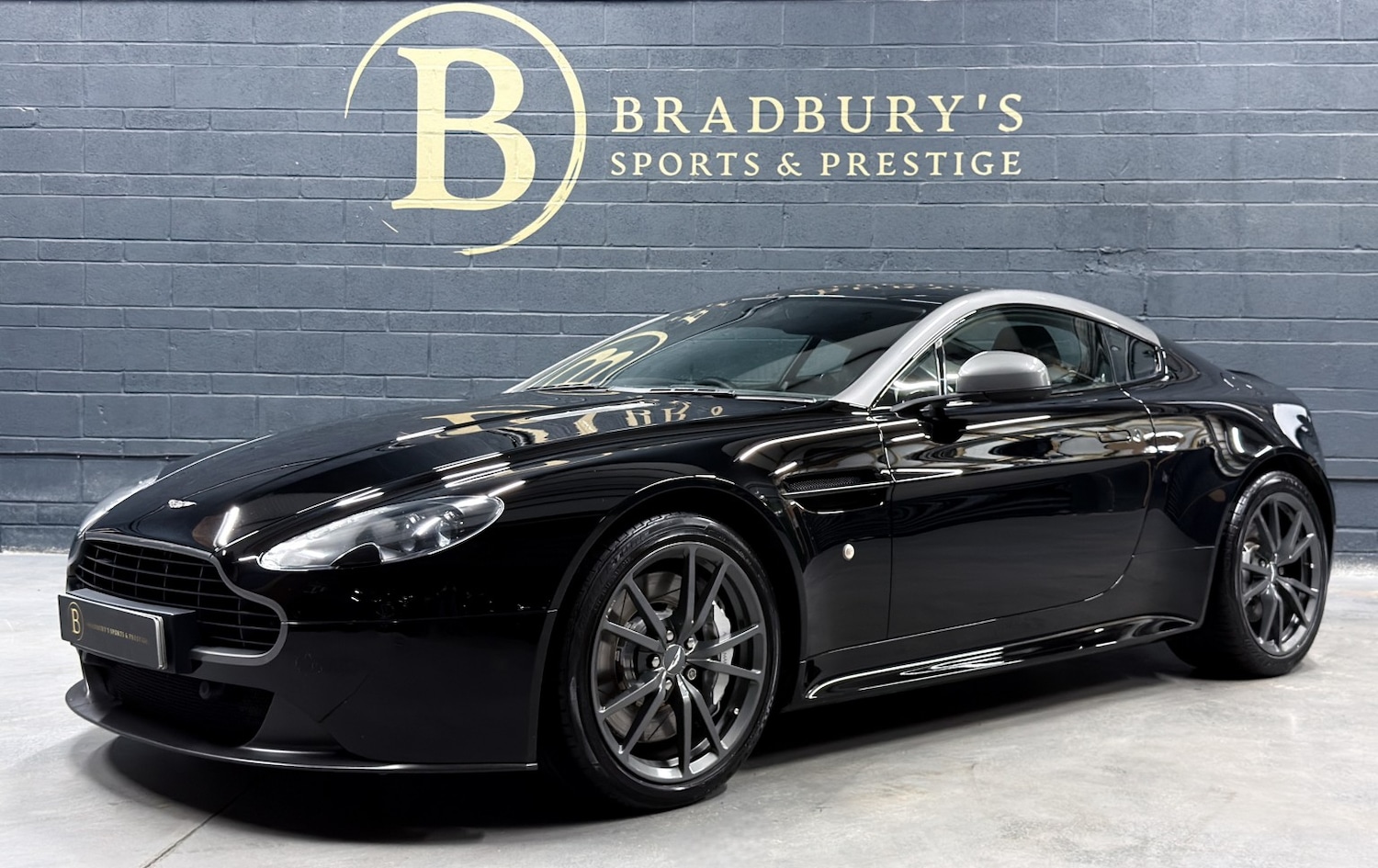 Used Aston Martin Vantage 2015 for sale - 77261678: Photo 6