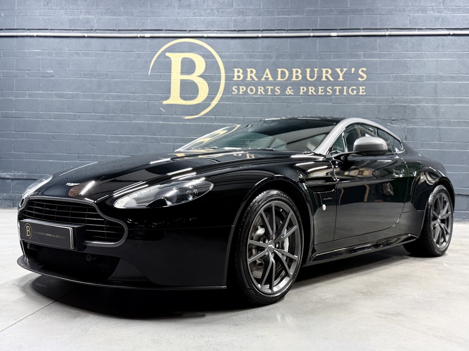 Used Aston Martin Vantage 2015 for sale - 77567517: Photo 19