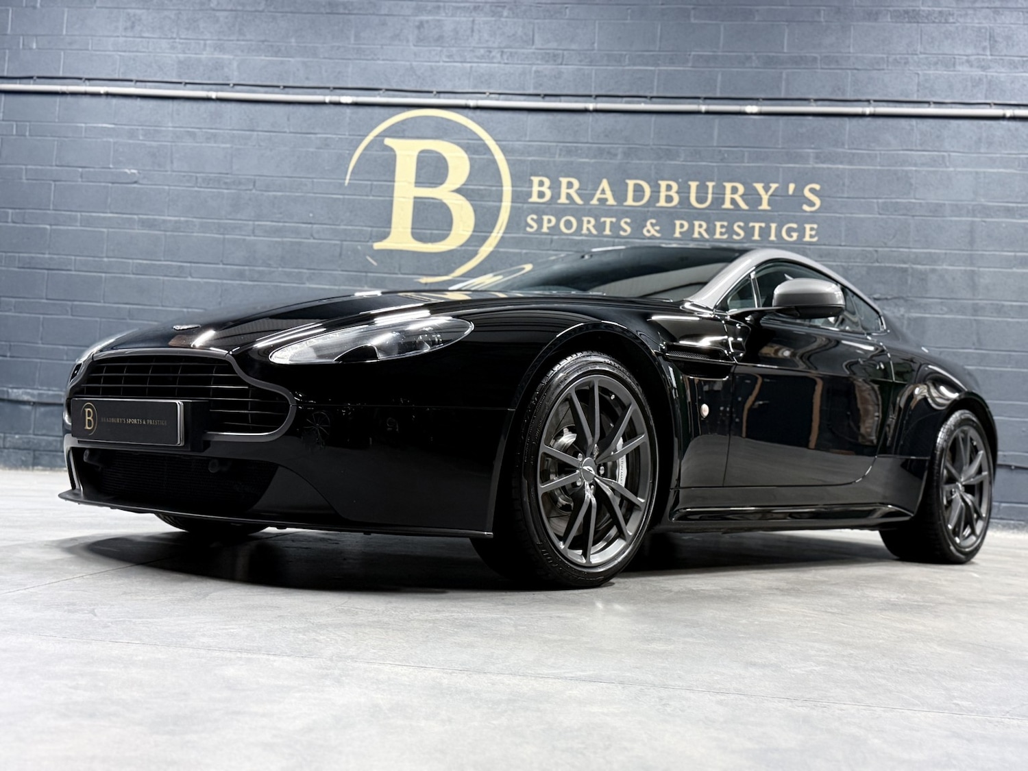 Used Aston Martin Vantage 2015 for sale - 77567517: Photo 27