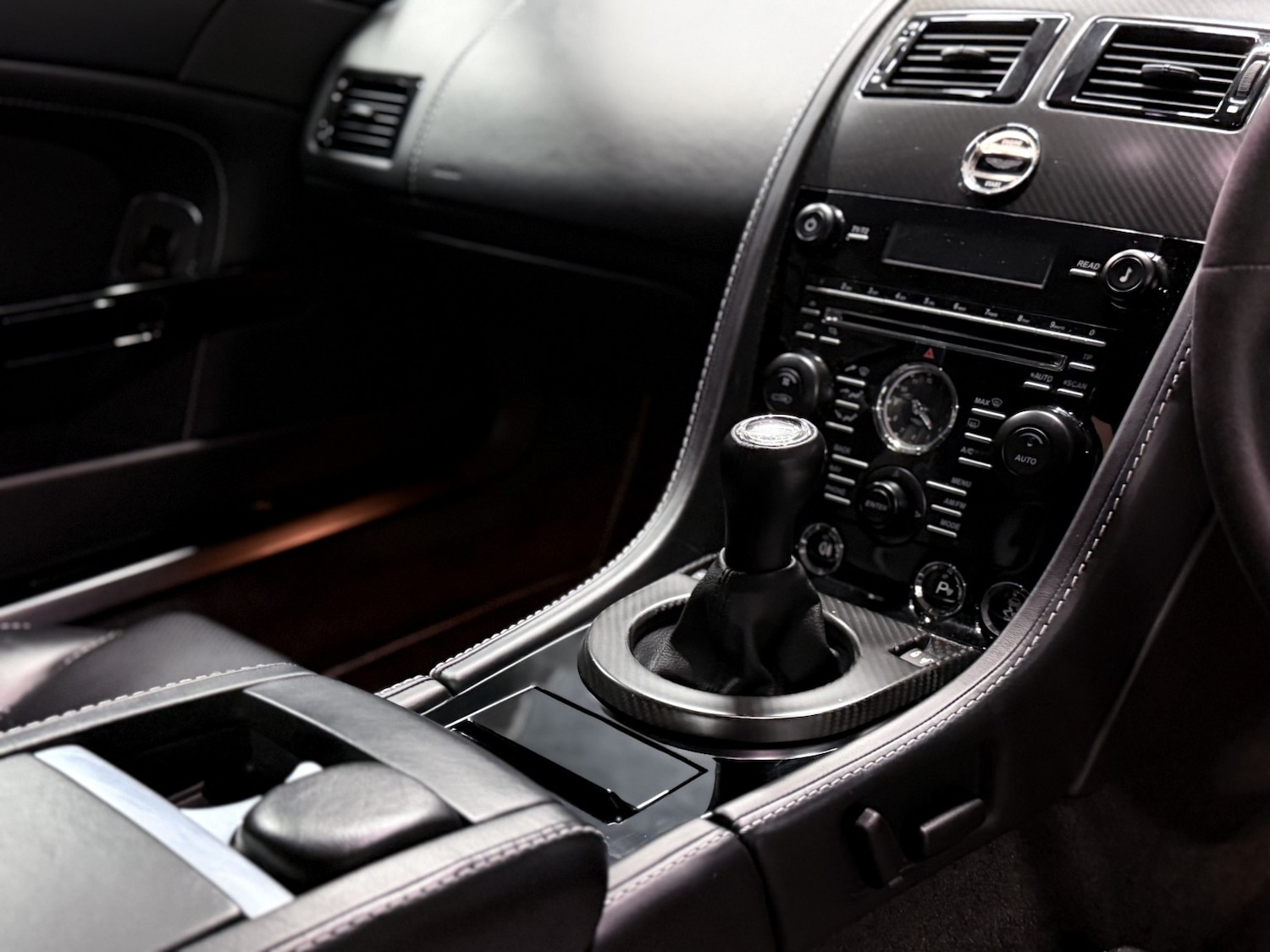 Used Aston Martin Vantage 2015 for sale - 77567517: Photo 34