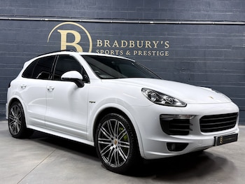 Used Porsche Cayenne 2017 for sale - 76725576: Photo