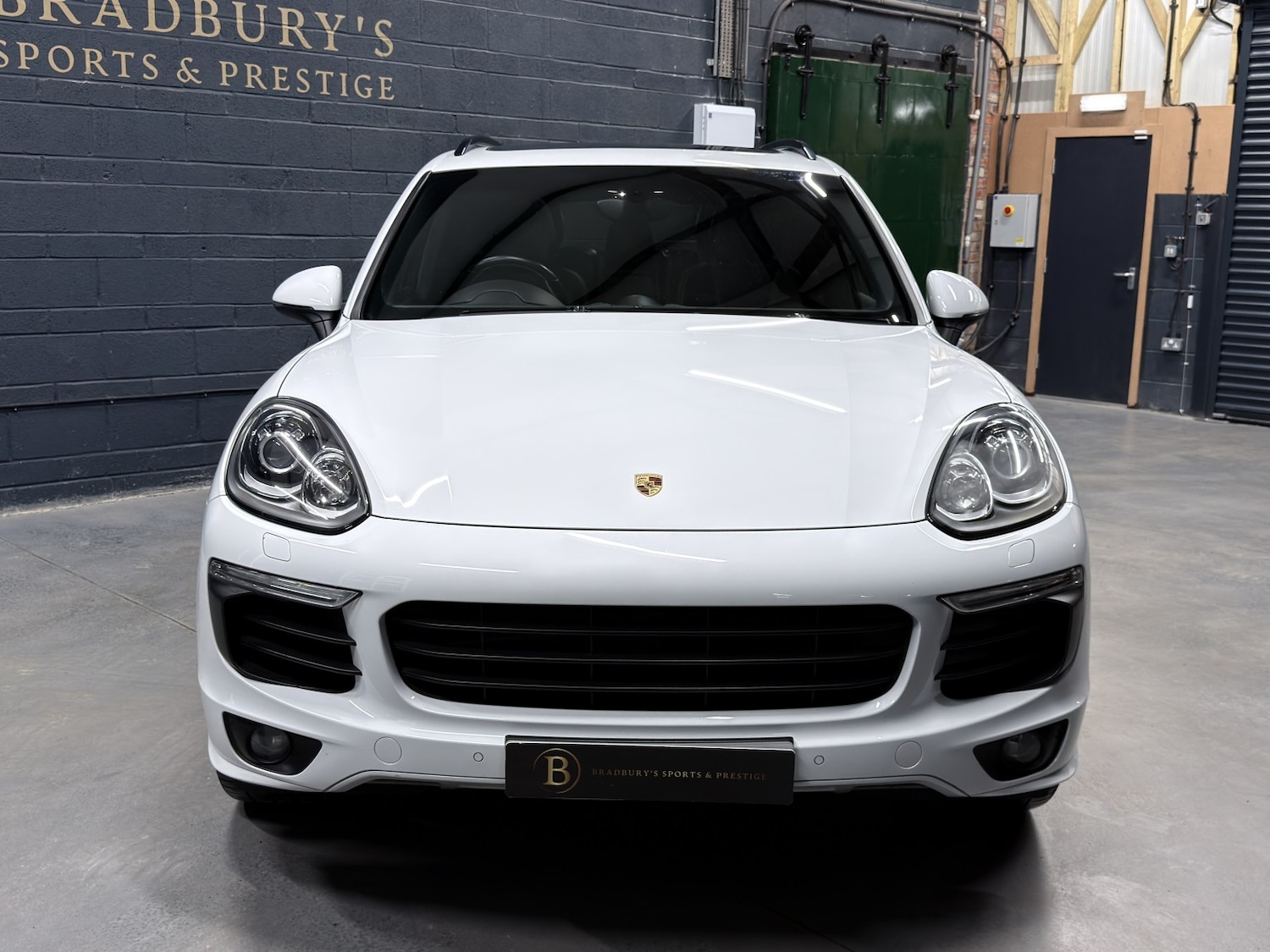 Used Porsche Cayenne 2017 for sale - 76725576: Photo 31