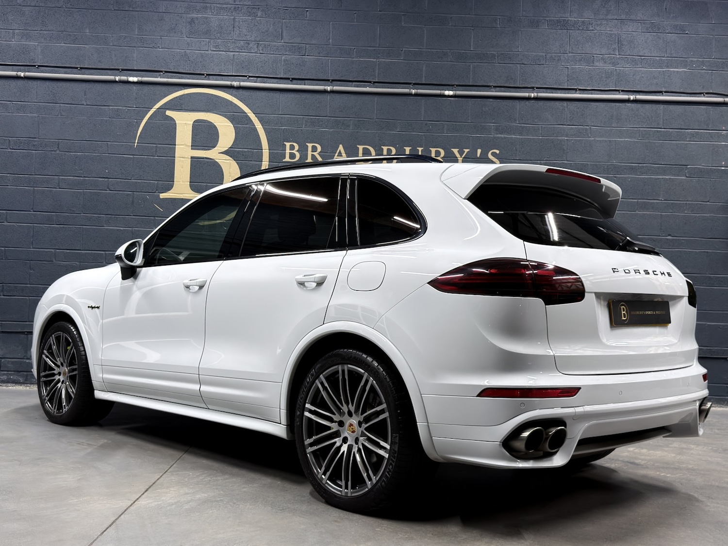 Used Porsche Cayenne 2017 for sale - 76725576: Photo 37