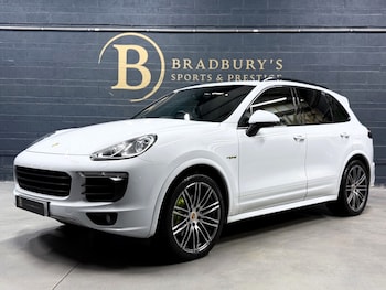 Used Porsche Cayenne 2017 for sale - 76725576: Photo