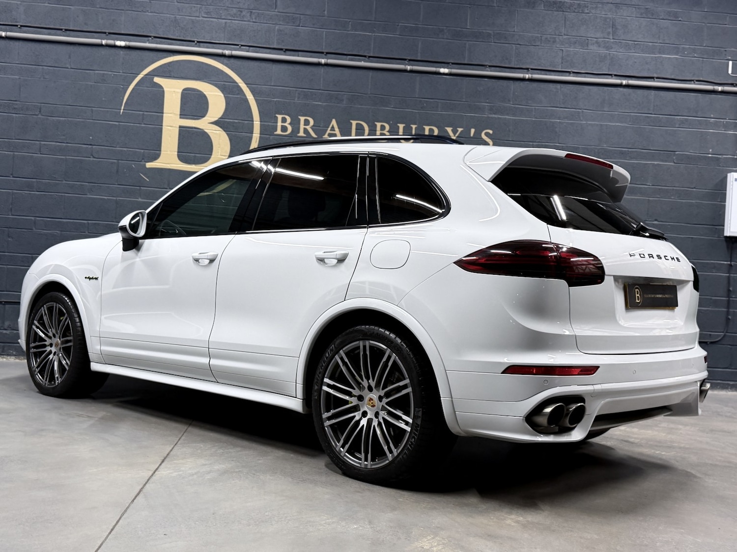 Used Porsche Cayenne 2017 for sale - 76725576: Photo 40