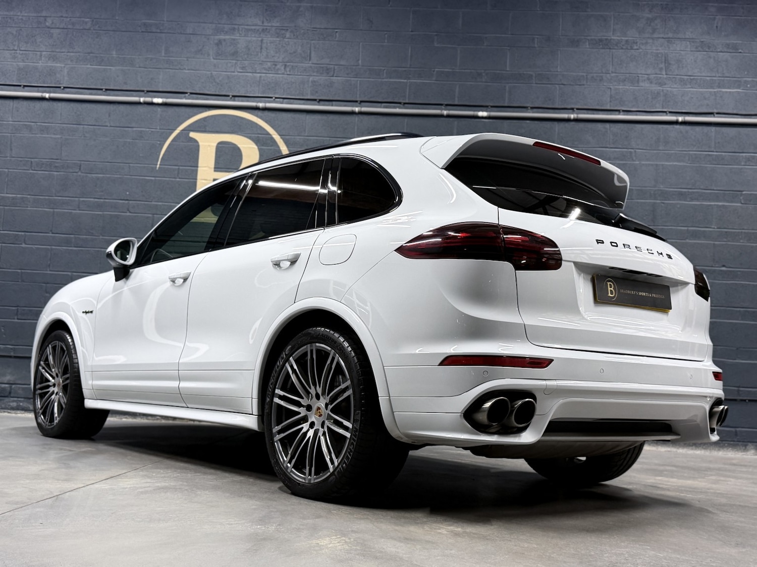 Used Porsche Cayenne 2017 for sale - 76725576: Photo 44