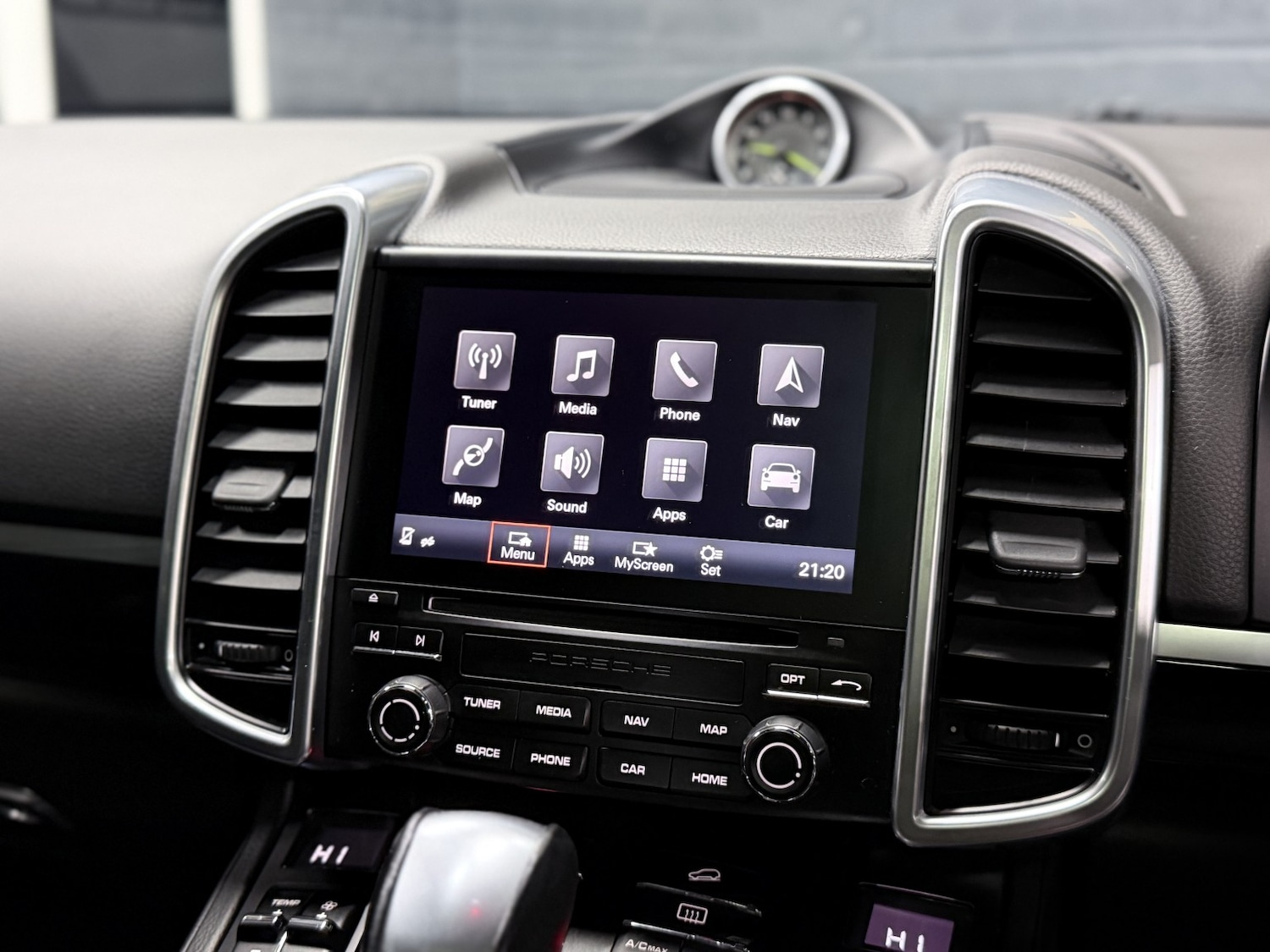 Used Porsche Cayenne 2017 for sale - 76725576: Photo 71