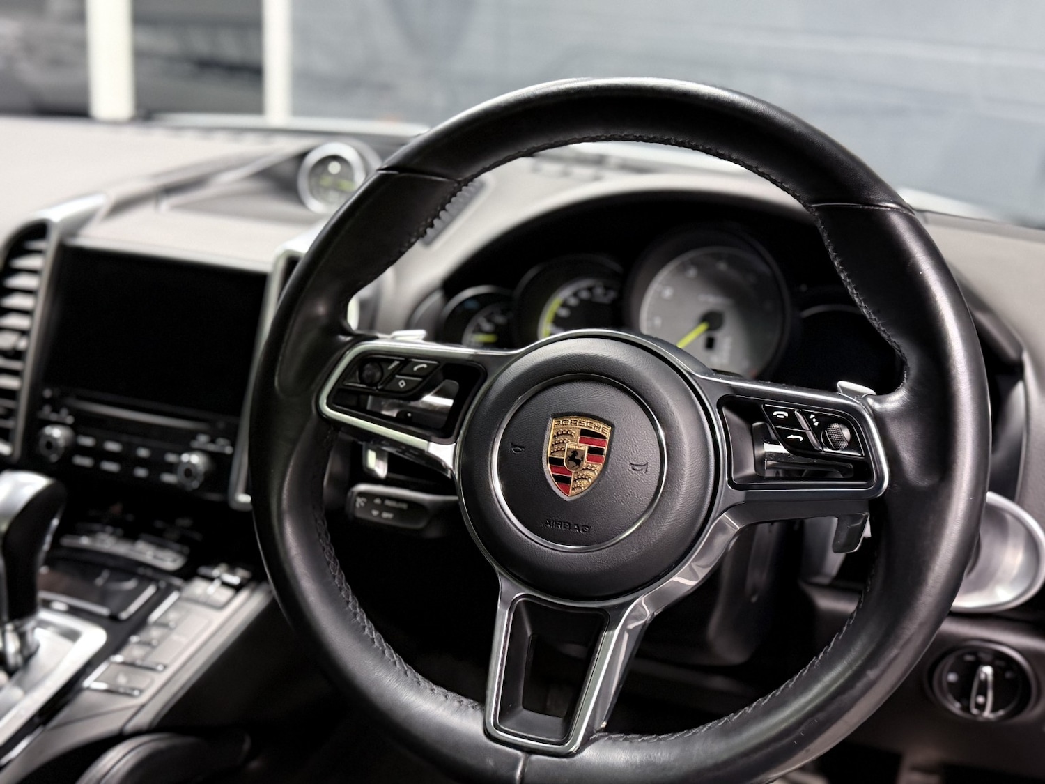 Used Porsche Cayenne 2017 for sale - 76725576: Photo 77