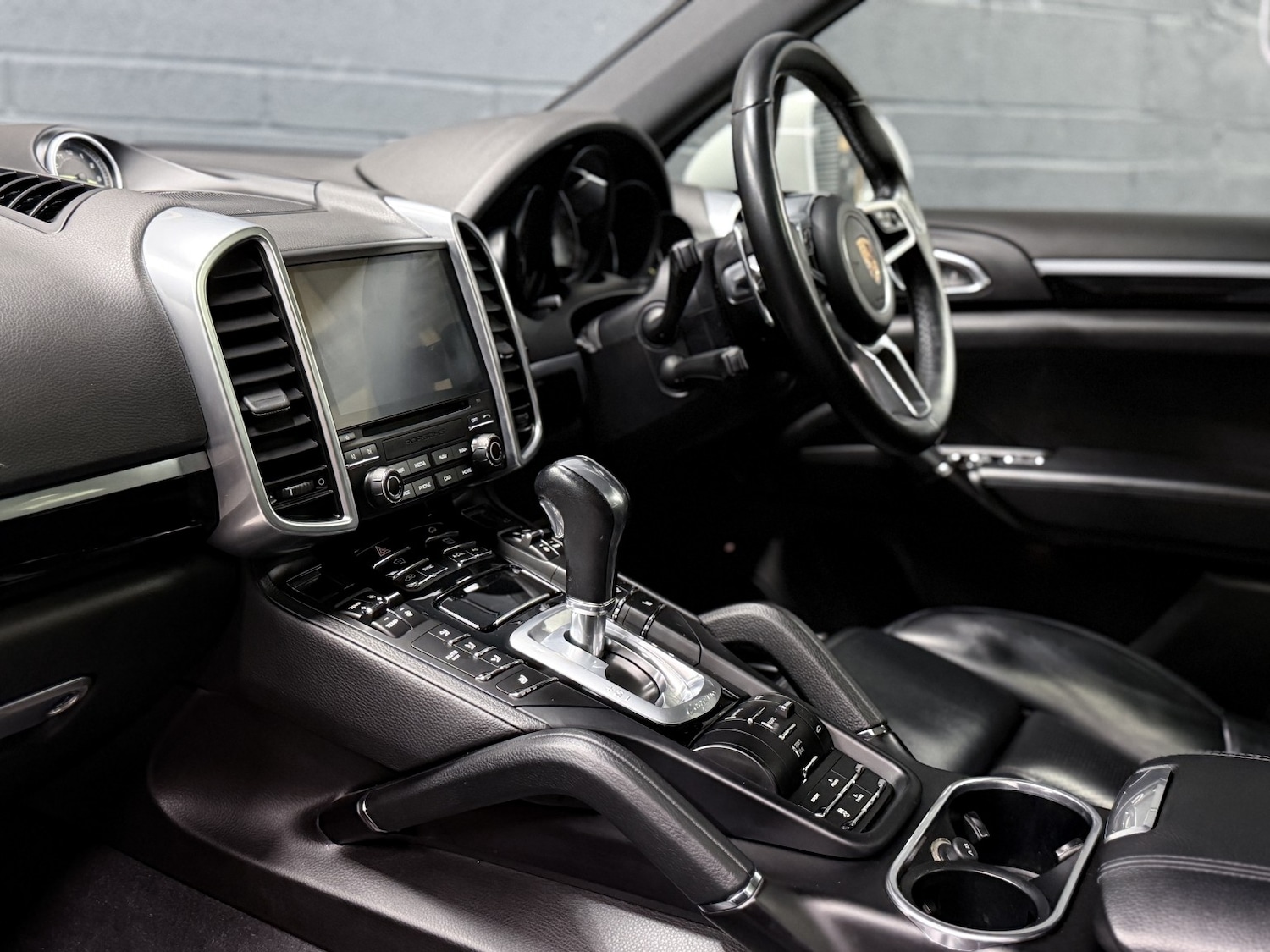 Used Porsche Cayenne 2017 for sale - 76725576: Photo 85