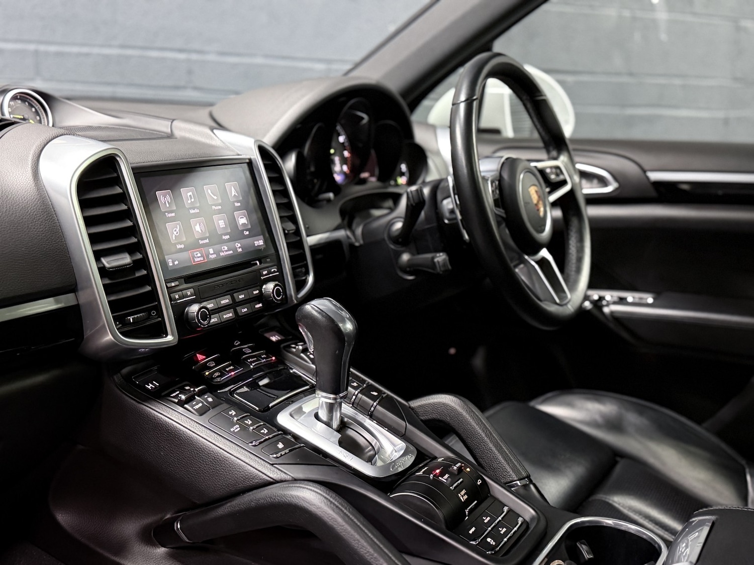 Used Porsche Cayenne 2017 for sale - 76725576: Photo 87