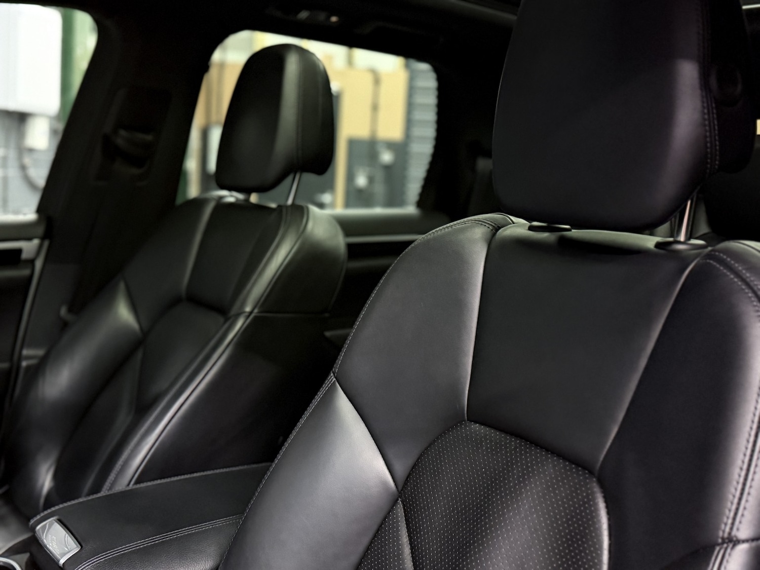 Used Porsche Cayenne 2017 for sale - 76725576: Photo 88