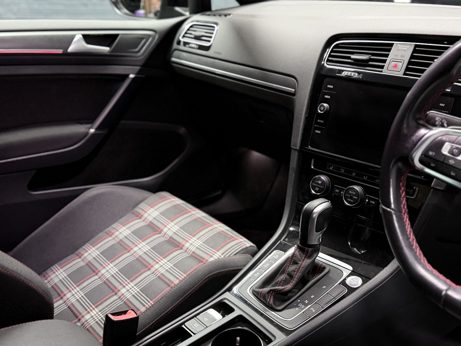 Used Volkswagen Golf 2020 for sale - 77261684: Photo 37