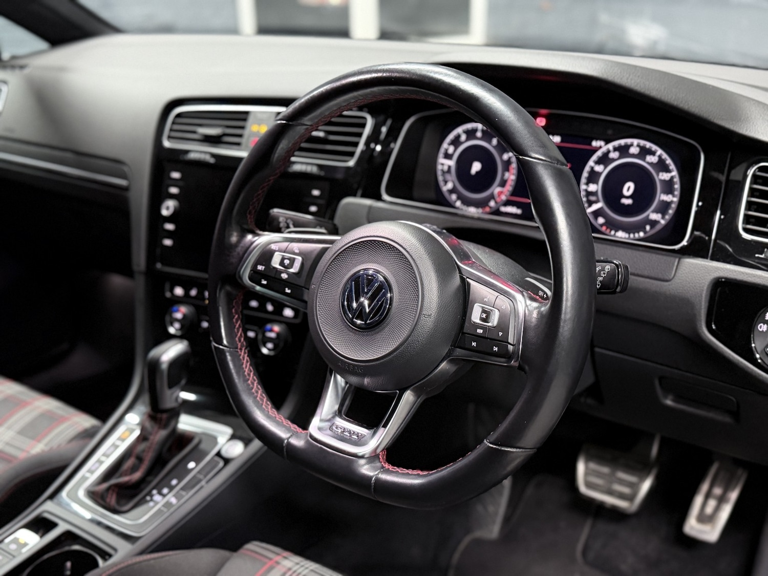 Used Volkswagen Golf 2020 for sale - 77261684: Photo 39