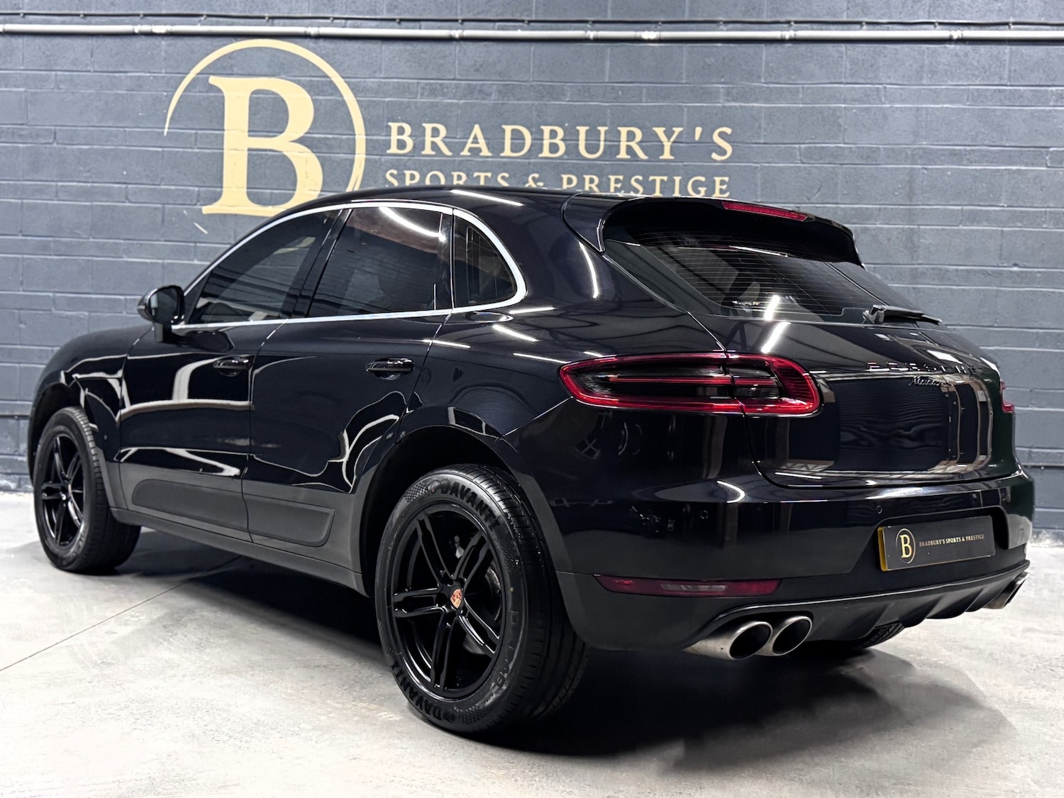 Used Porsche Macan 2017 for sale - 76380319: Photo 26