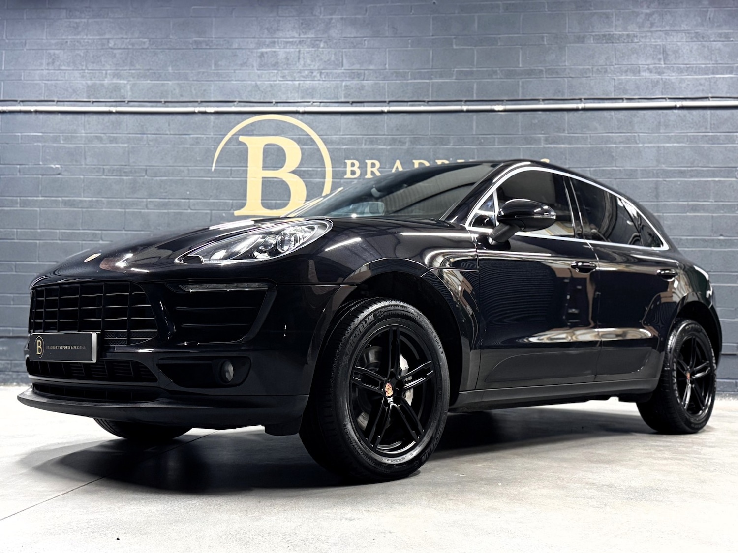 Used Porsche Macan 2017 for sale - 76380319: Photo 3