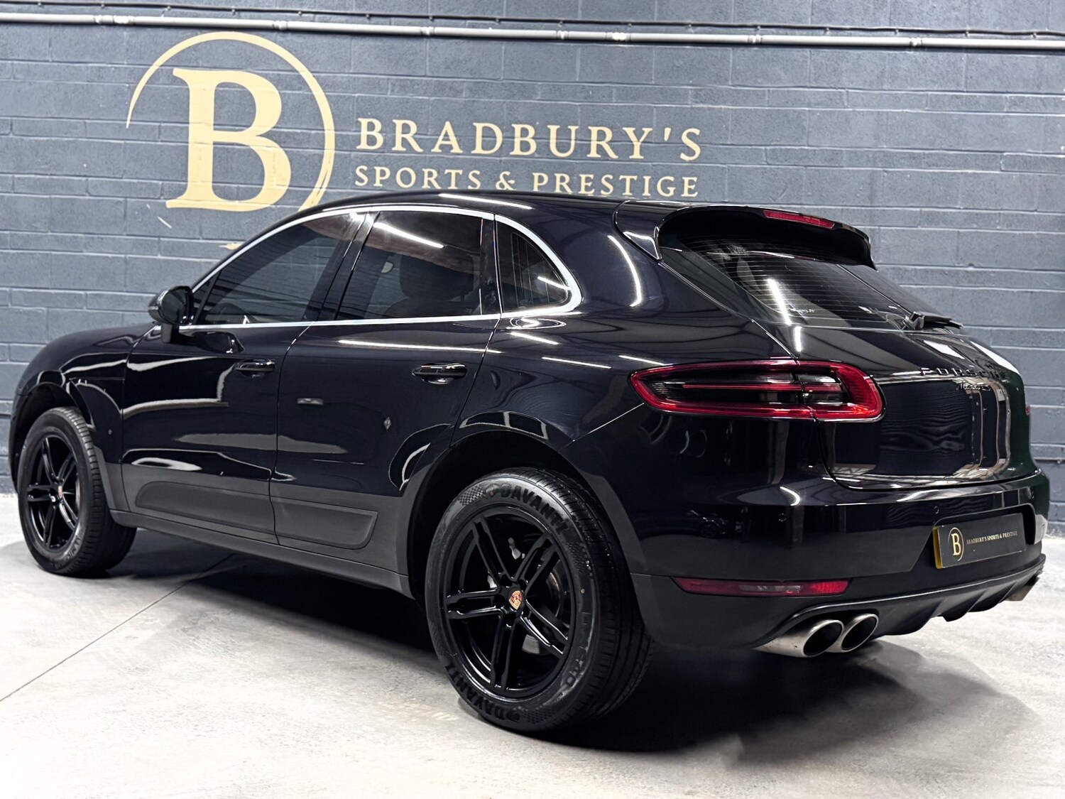 Used Porsche Macan 2017 for sale - 76380319: Photo 31